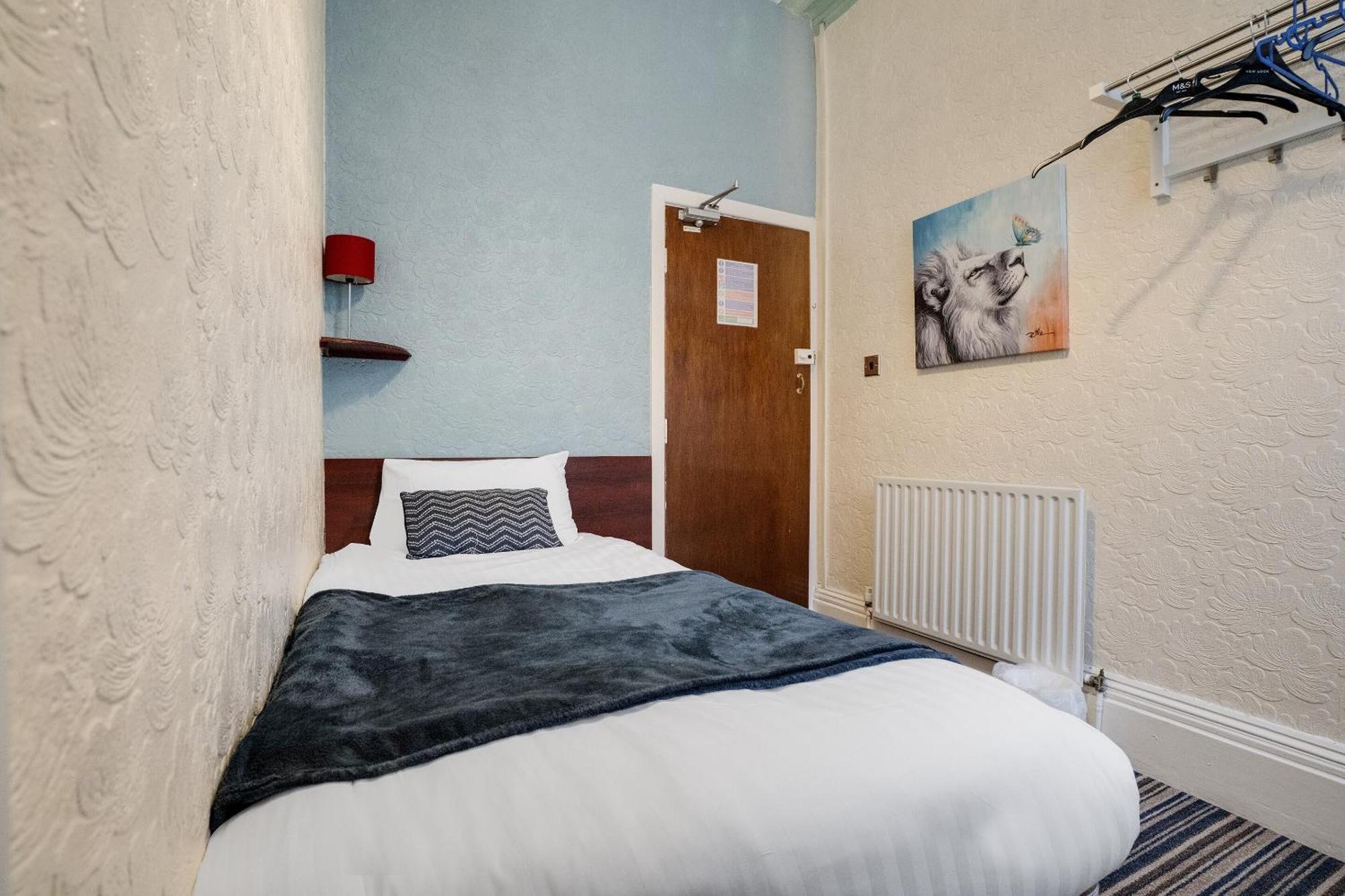 St Kildas, Blackpool Central Bagian luar foto