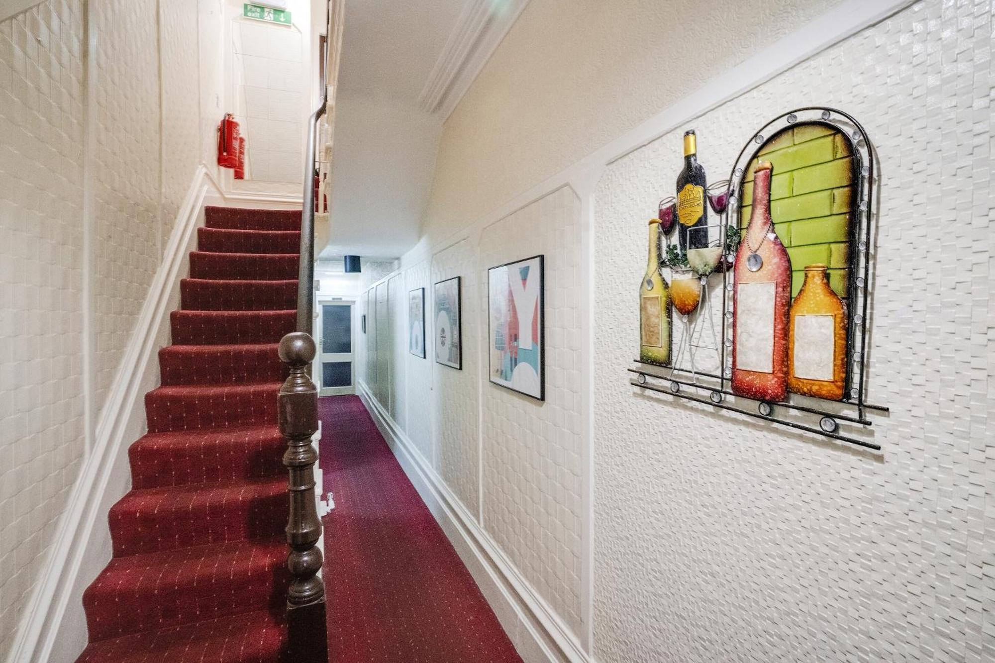 St Kildas, Blackpool Central Bagian luar foto